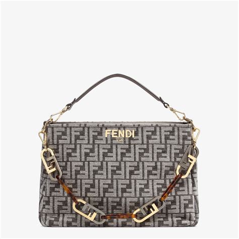 Fendi o'lock purse